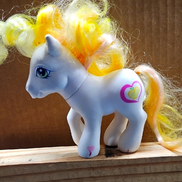 My Little Pony Other - Vintage My Little Pony G3 GOLDEN DELICIOUS